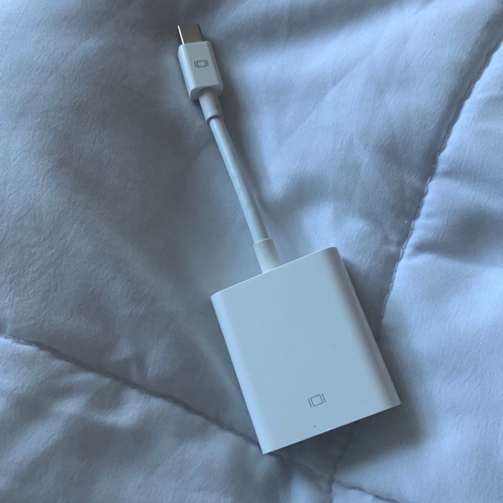 Apple DVI to lightening adapter
